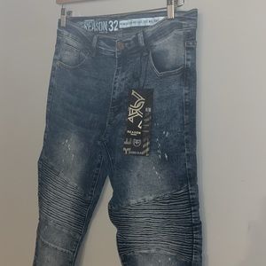 NWT Reason New York Top Hat Brand Premium Denim Moto Distressed Bleached Jeans